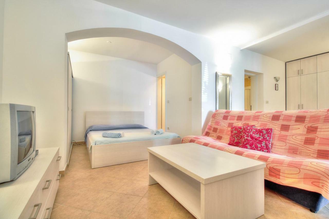 Apartment Katarina Crveni Vrh Exterior photo